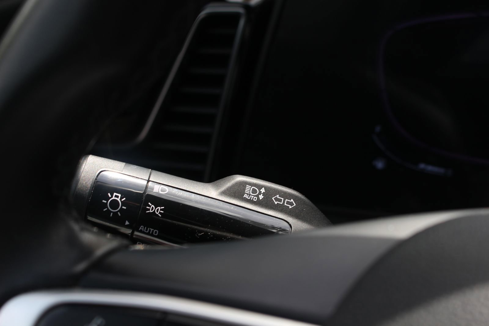 Certified 2023 Kia Sportage X-Line w/ X-Line Premium Package AWD/4WD image 23