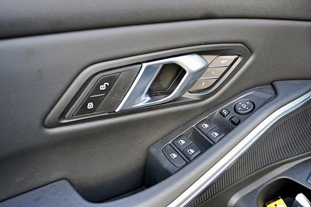 Used 2025 BMW 330i xDrive Sedan w/ Convenience Package image 24