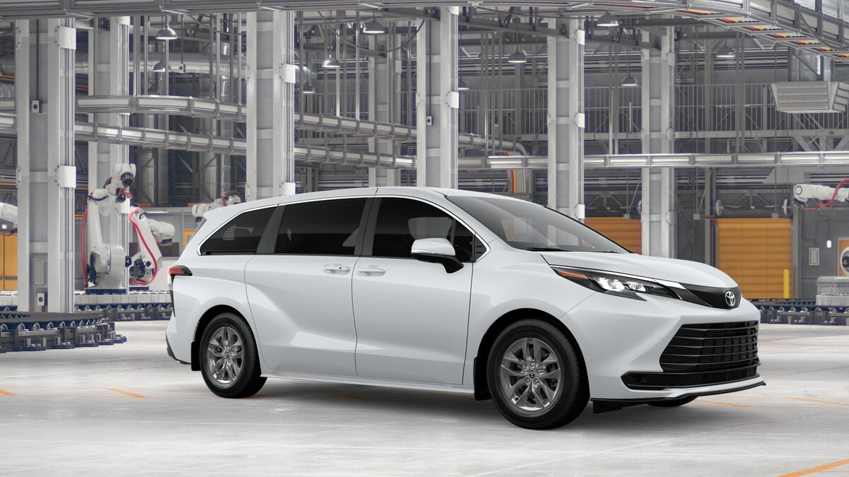 New 2026 Toyota Sienna LE FWD image 17