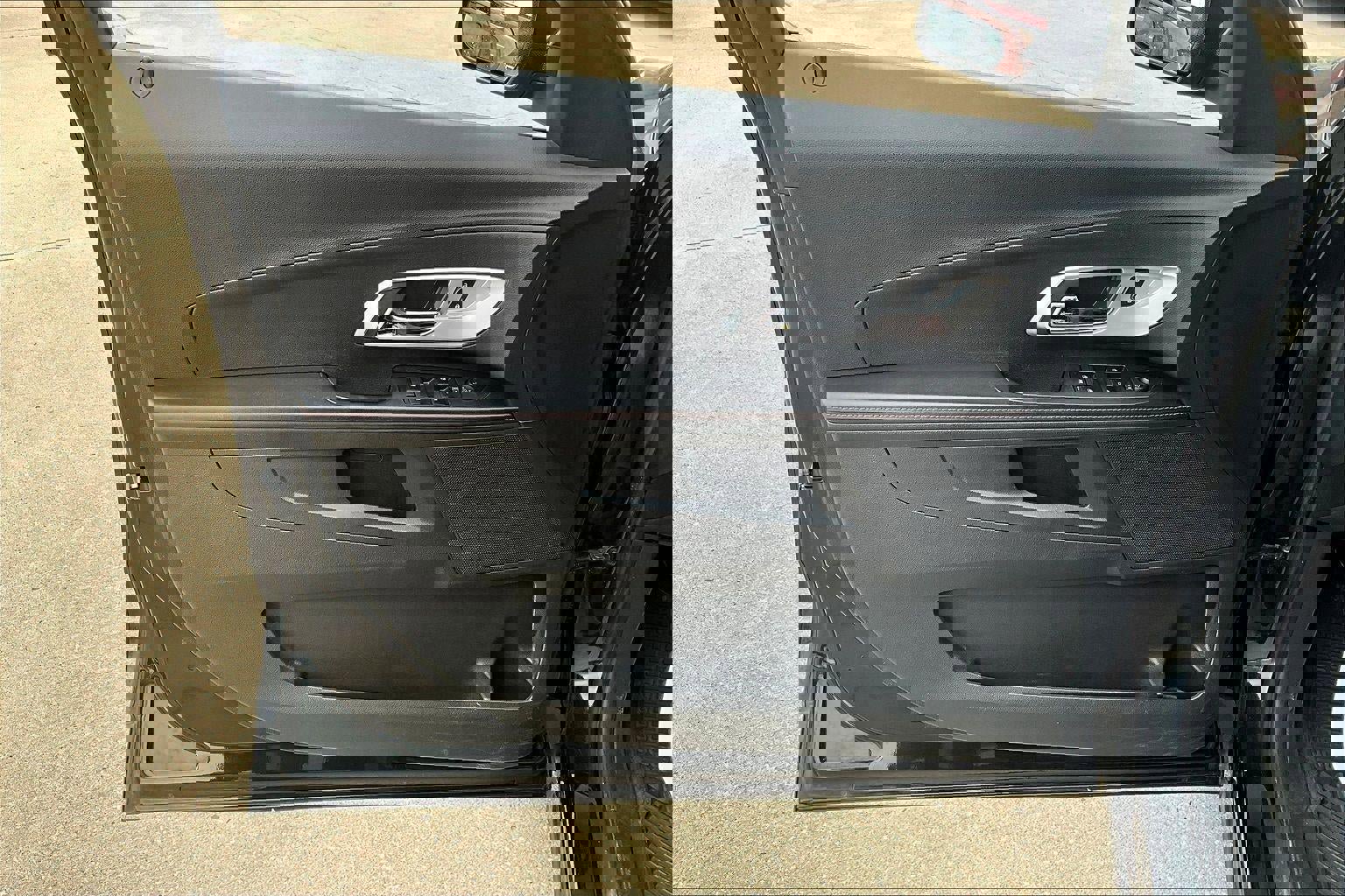 Used 2015 Chevrolet Equinox LT w/ Driver Convenience Package image 20