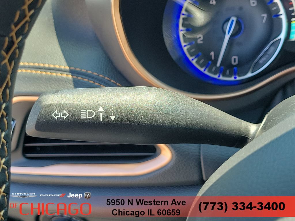 New 2027 Chrysler Pacifica Pinnacle w/ Theater Group AWD/4WD image 29