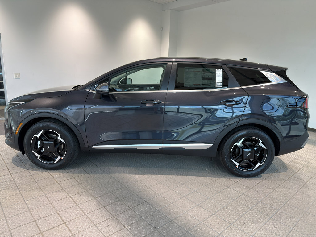 Certified 2026 Kia Sportage EX FWD image 2