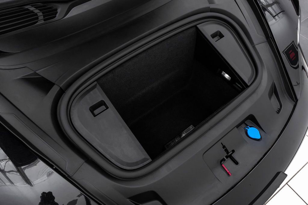 Used 2023 Porsche Taycan w/ Premium Package image 58