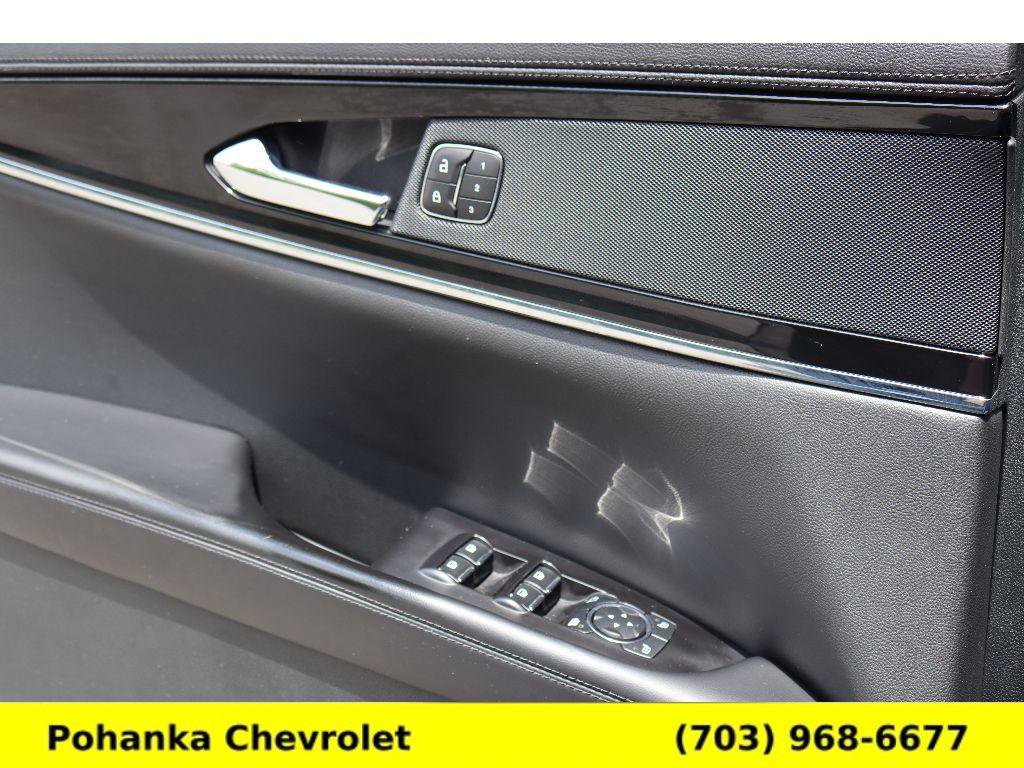 Used 2023 Lincoln Nautilus Reserve image 17