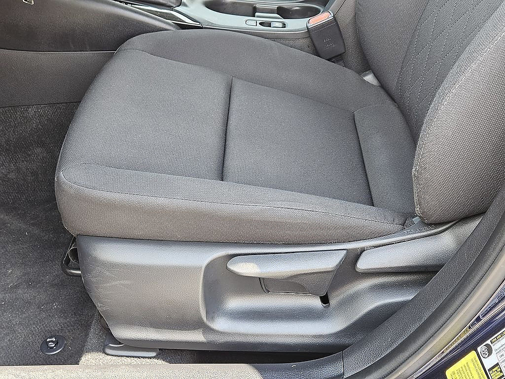 Used 2024 Toyota Corolla LE FWD image 19