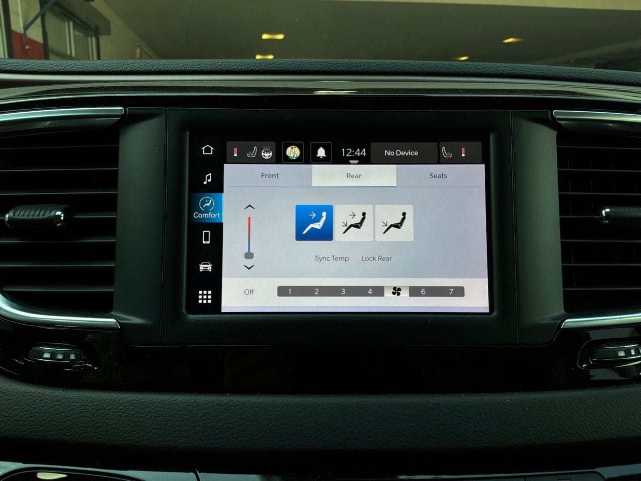 Used 2024 Chrysler Voyager LX FWD image 34