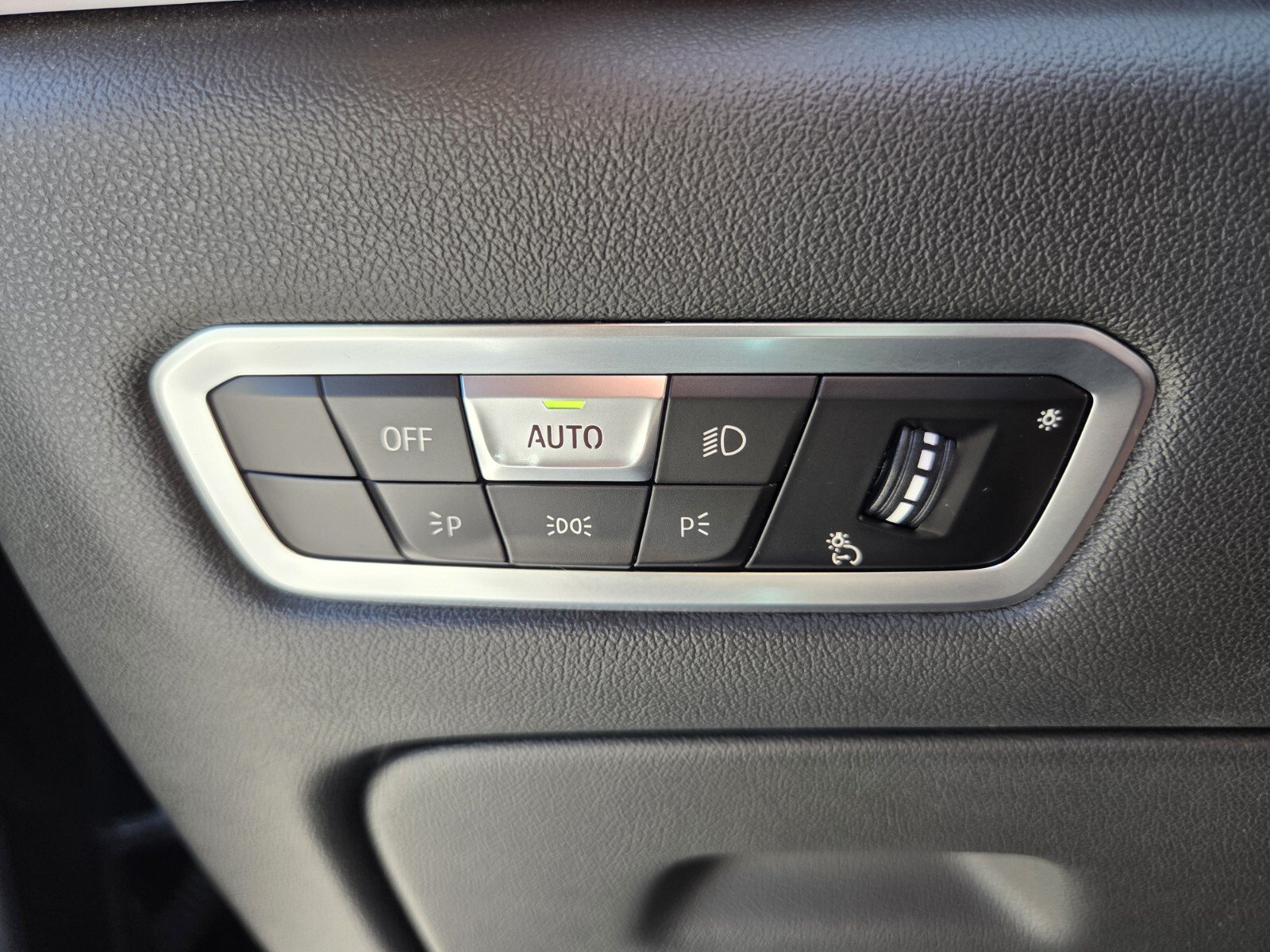 Used 2023 BMW X5 xDrive40i w/ Premium Package AWD/4WD image 22