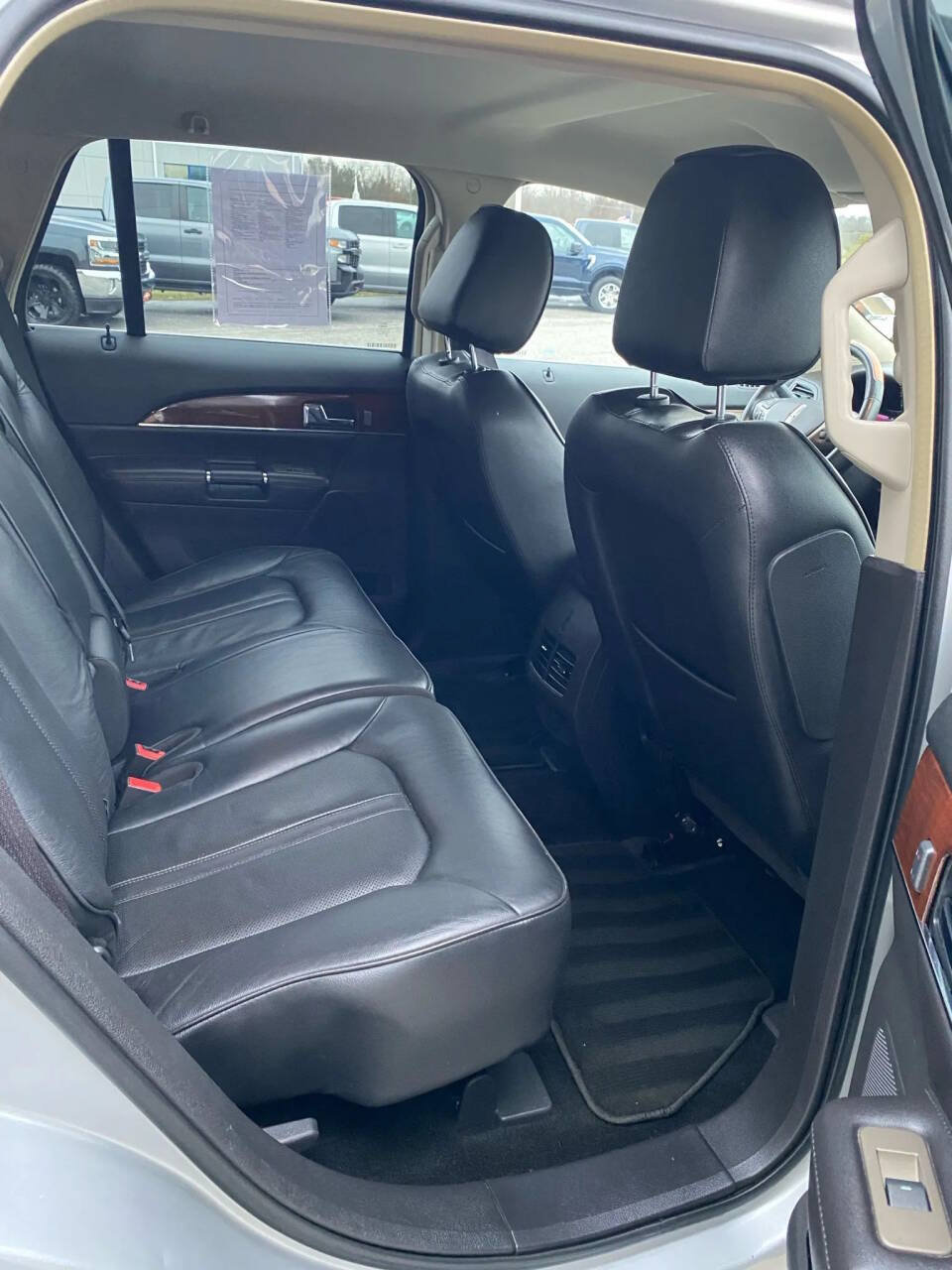 Used 2013 Lincoln MKX FWD image 28