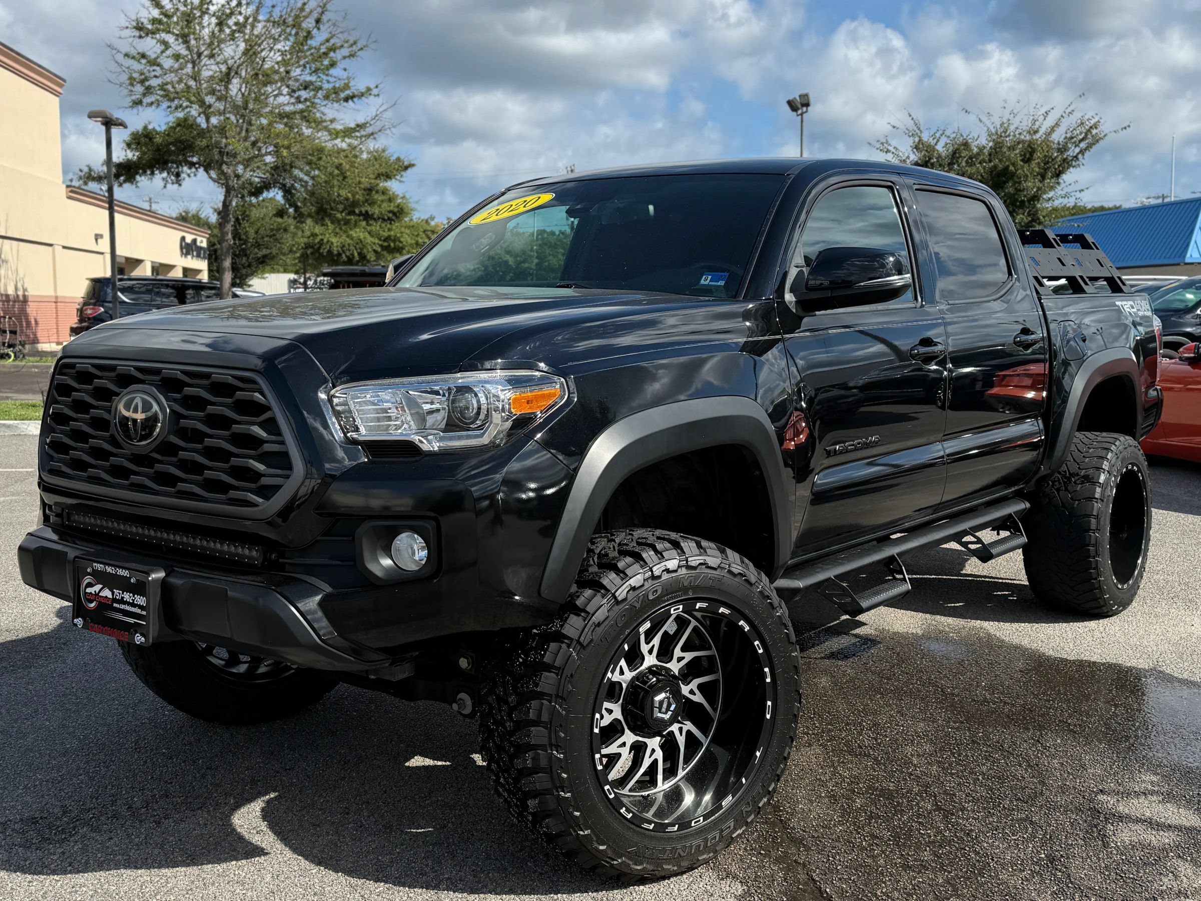 Used 2020 Toyota Tacoma TRD Off-Road w/ Technology Package AWD/4WD image 1
