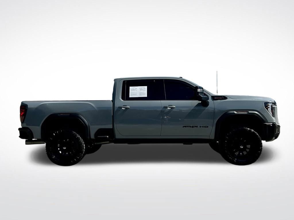 Used 2024 GMC Sierra 2500 AT4X image 4