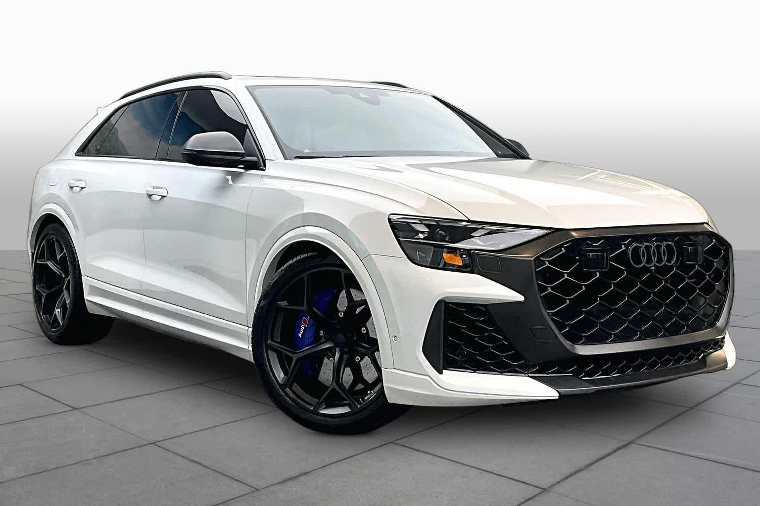 Certified 2026 Audi RS Q8 performance AWD/4WD image 3