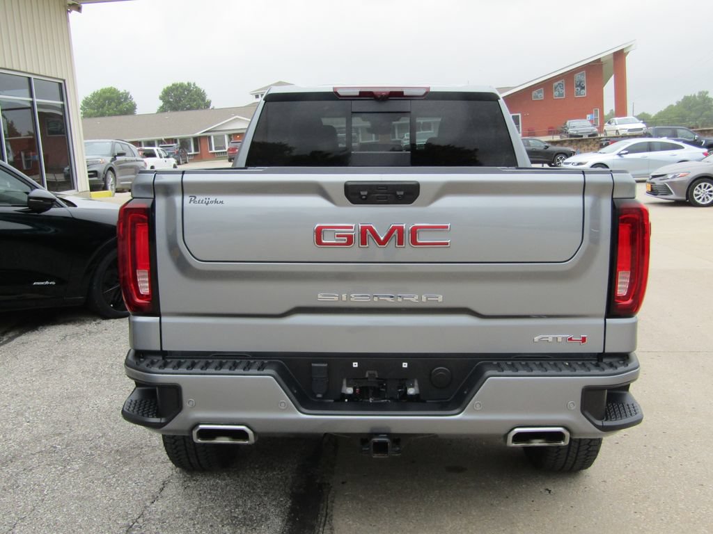 Used 2024 GMC Sierra 1500 AT4 w/ Technology Package AWD/4WD image 4