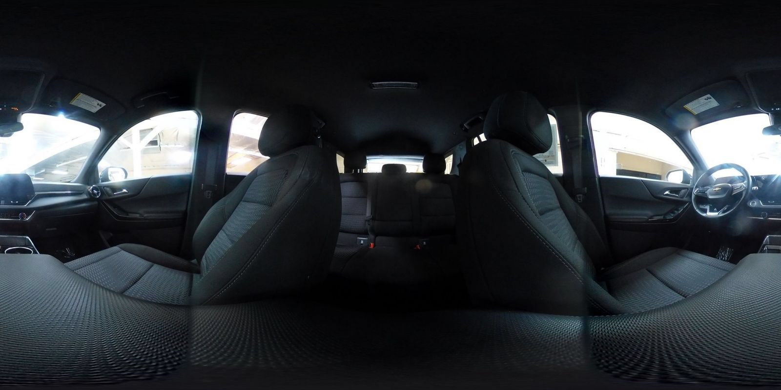 Used 2025 Chevrolet Equinox LT FWD image 42