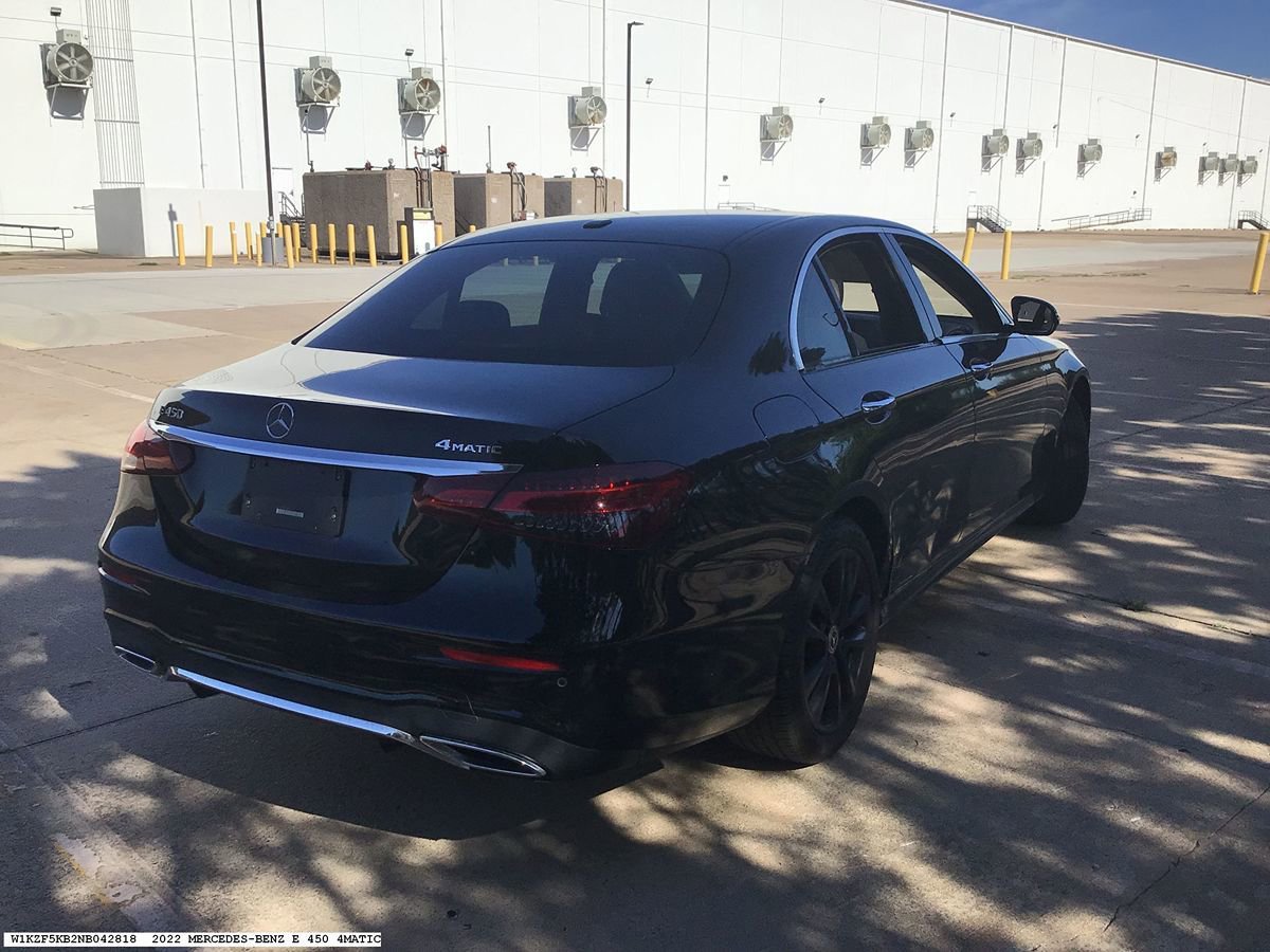 Used 2022 Mercedes-Benz E 450 4MATIC Sedan image 5