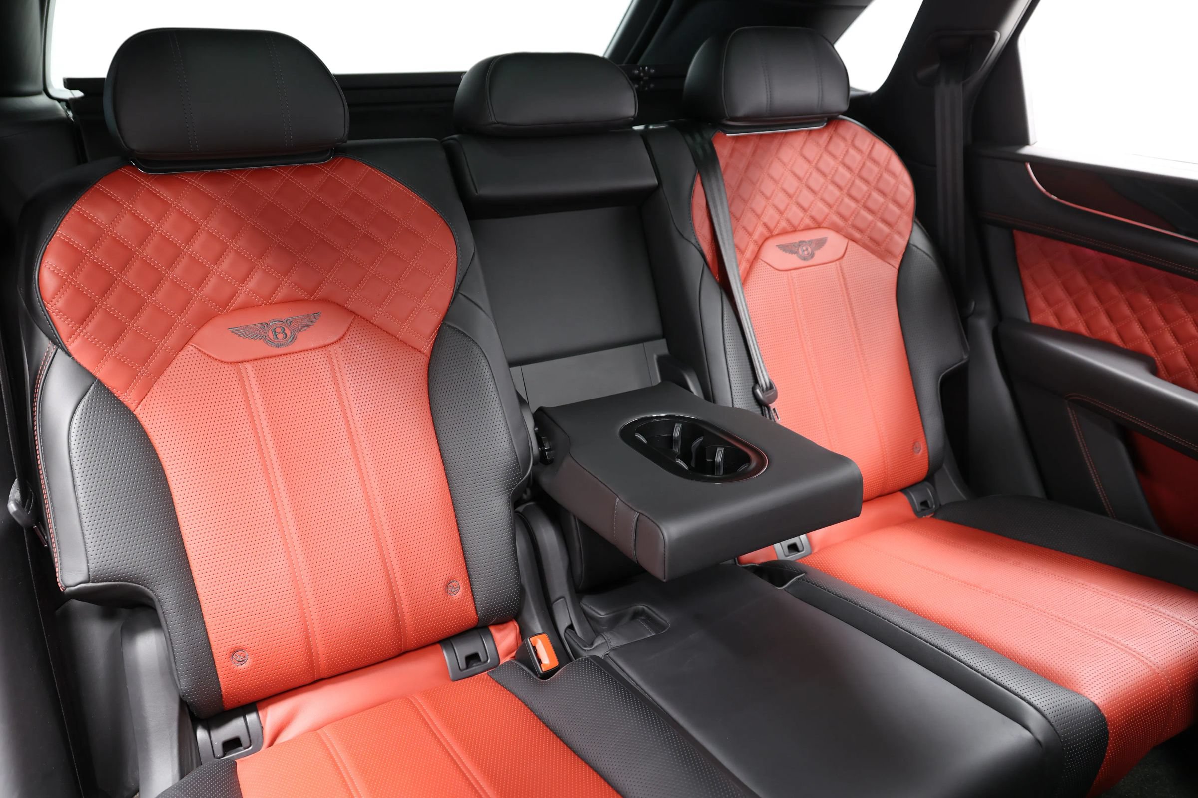 Used 2022 Bentley Bentayga AWD/4WD image 91