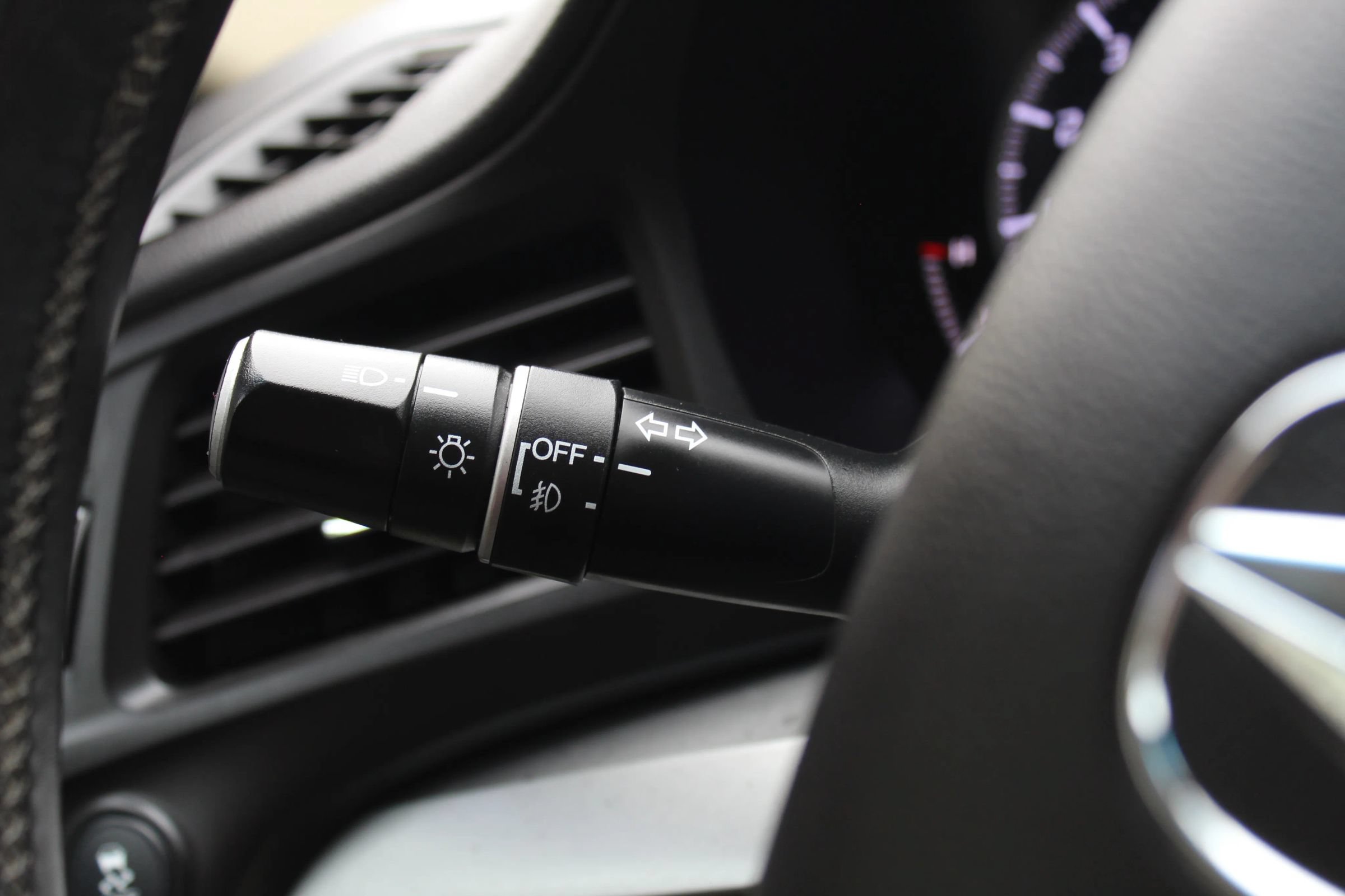 Used 2014 Acura ILX w/ Technology Package FWD image 27