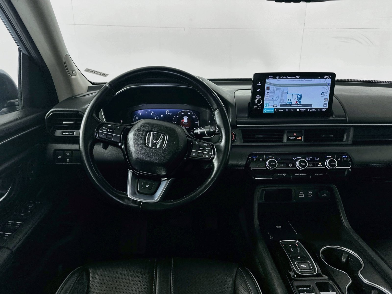 Used 2023 Honda Pilot Elite image 24