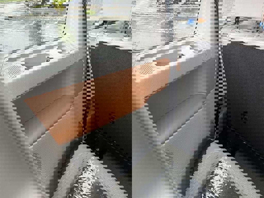 New 2025 Volkswagen ID. Buzz 1st Edition image 28