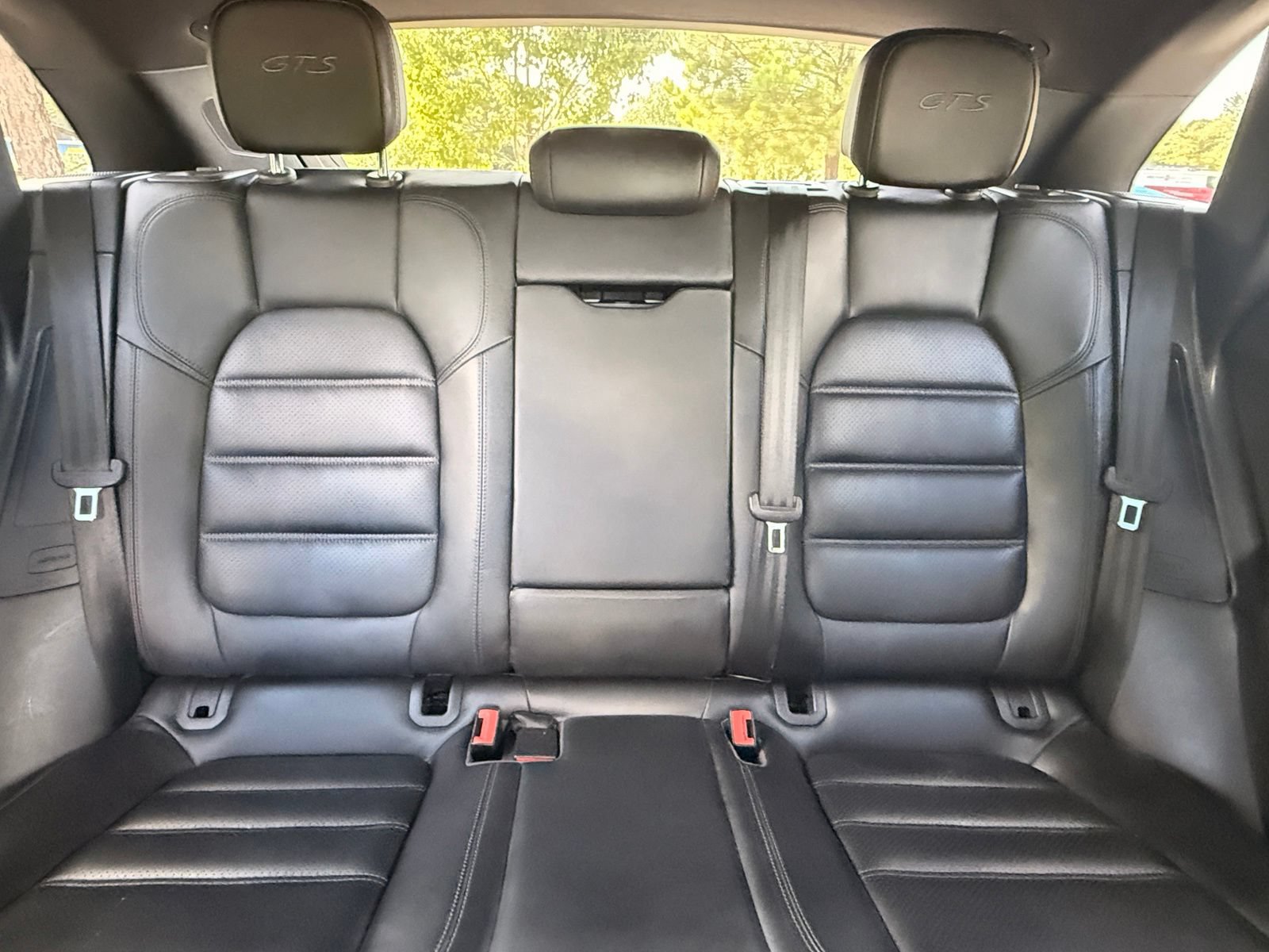Used 2017 Porsche Macan GTS AWD/4WD image 41