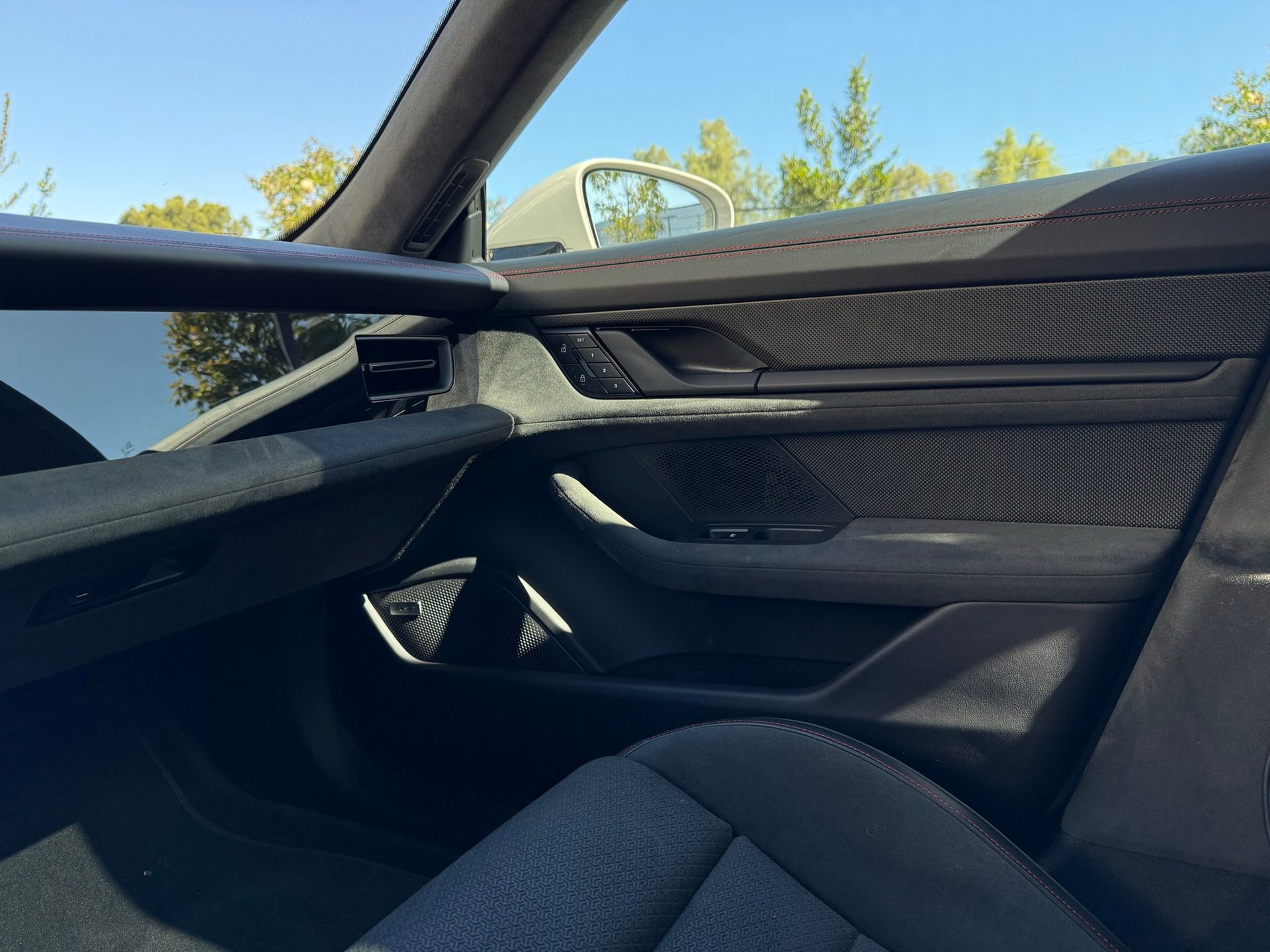 Certified 2025 Porsche Taycan GTS AWD/4WD image 23