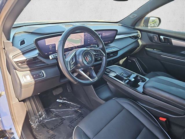 Used 2025 Buick Enclave Preferred FWD image 11