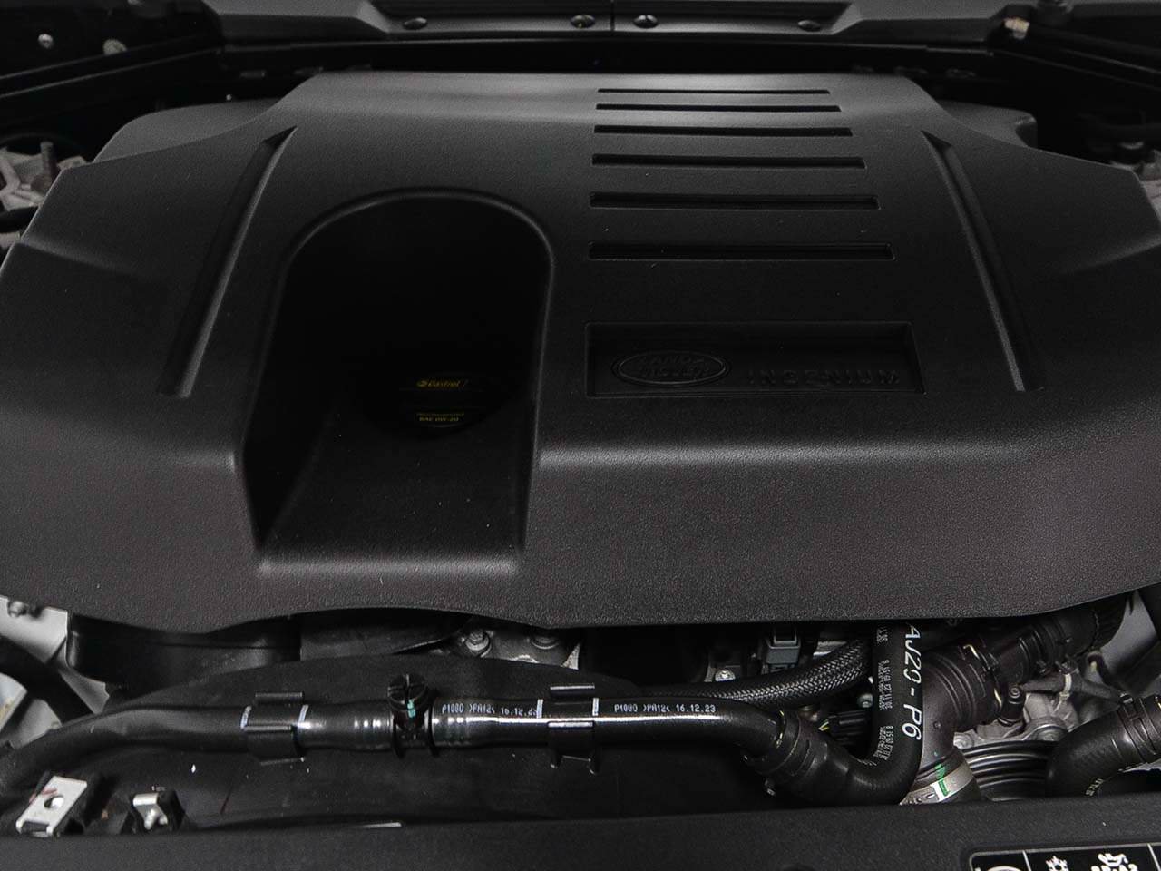 Used 2024 Land Rover Defender 130 Outbound AWD/4WD image 18