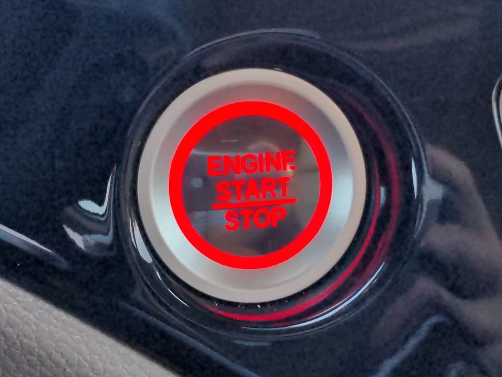 Used 2021 Honda Pilot Touring image 30