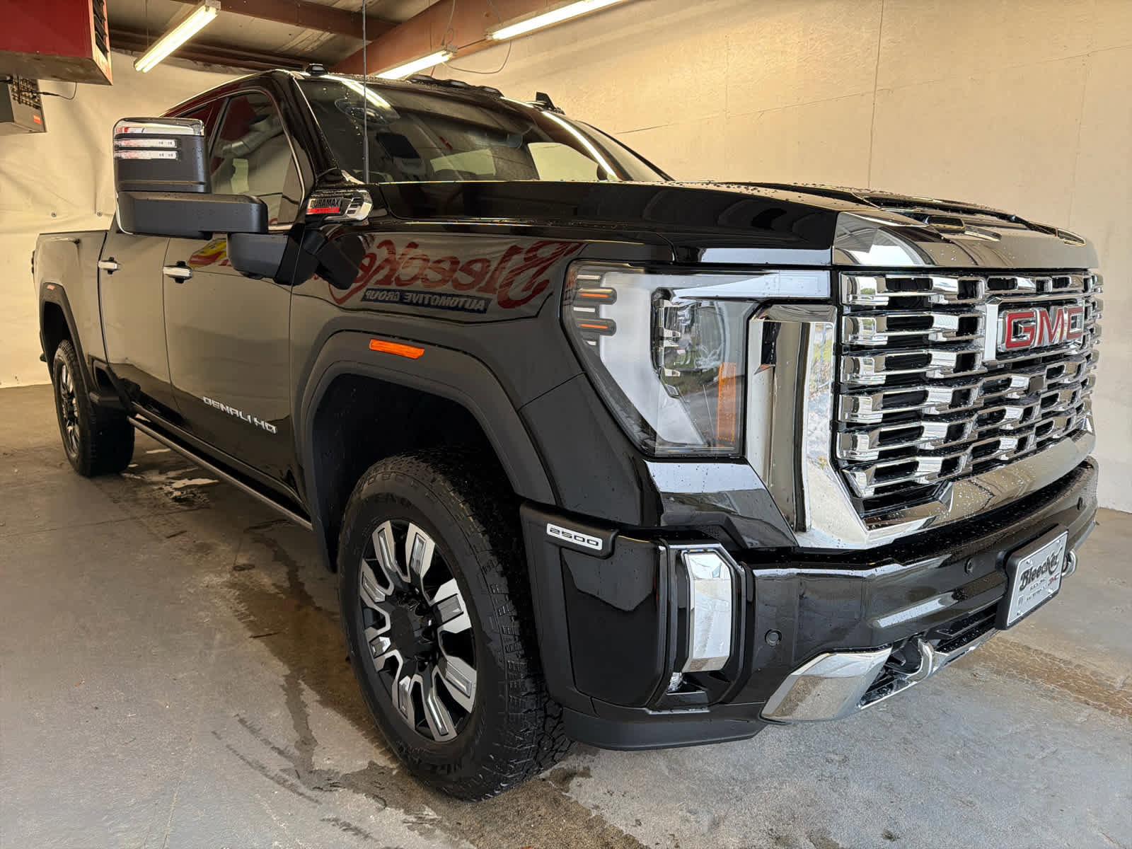 New 2026 GMC Sierra 2500 Denali w/ Denali Reserve Package image 4