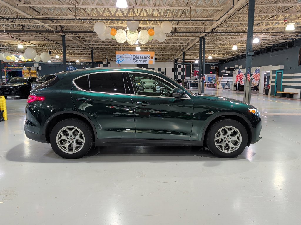 Used 2019 Alfa Romeo Stelvio AWD w/ Cold Weather Package image 8