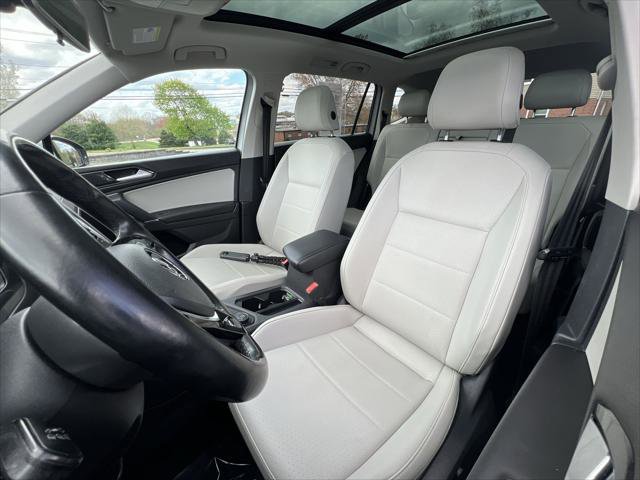Used 2018 Volkswagen Tiguan SE AWD/4WD image 11