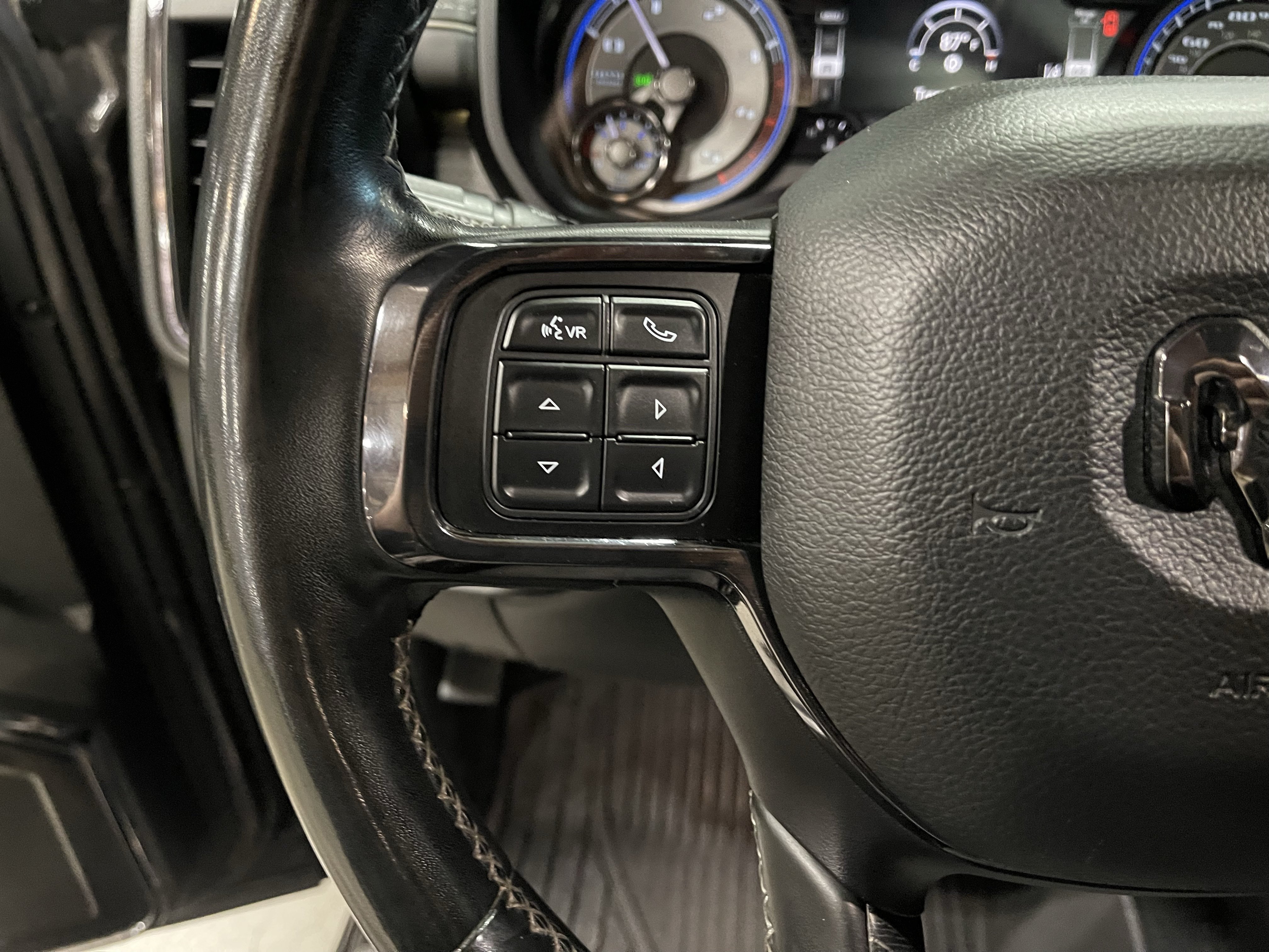 Used 2022 RAM 3500 Limited AWD/4WD image 24