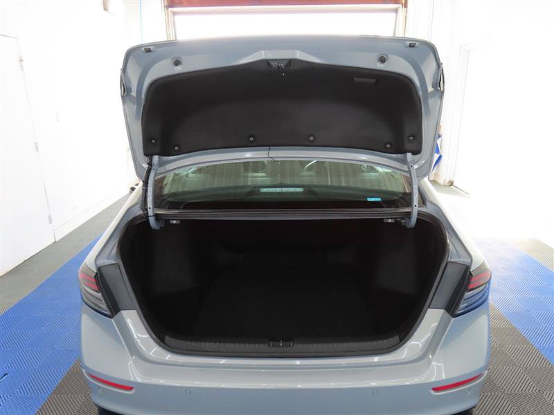 Used 2023 Honda Accord Touring image 12