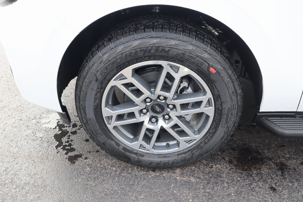 New 2025 Ford Expedition Active image 19