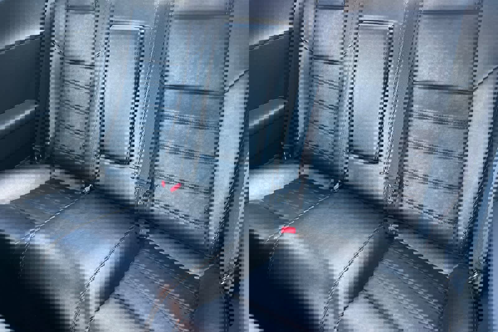 Used 2014 Dodge Challenger SXT image 5