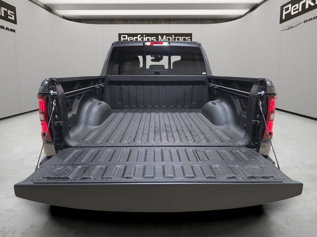 New 2027 RAM 1500 Laramie w/ Night Edition AWD/4WD image 10