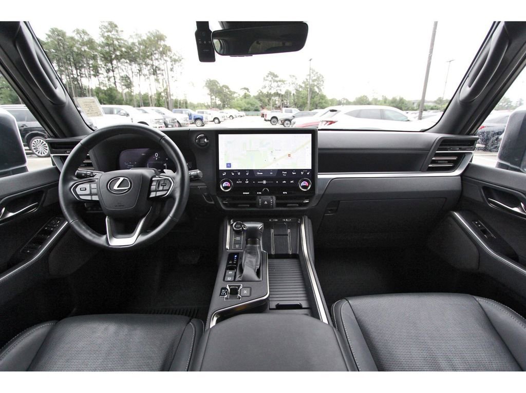 Used 2024 Lexus GX 550 w/ Accessory Package (2T) AWD/4WD image 13