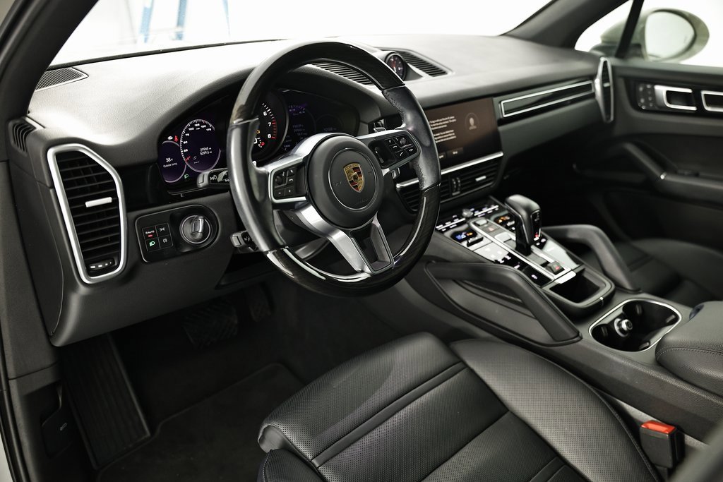 Used 2023 Porsche Cayenne image 4