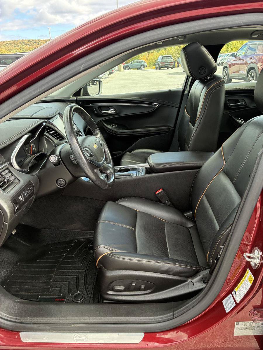 Used 2016 Chevrolet Impala LTZ w/ Enhanced Convenience Package FWD image 20