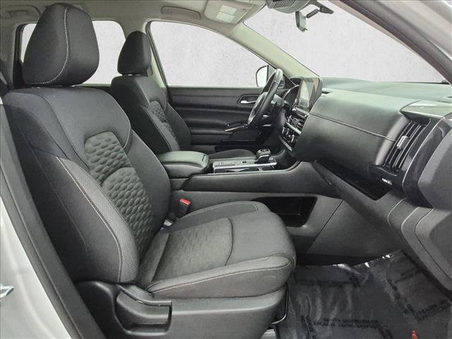 Used 2022 Nissan Pathfinder SV FWD image 23
