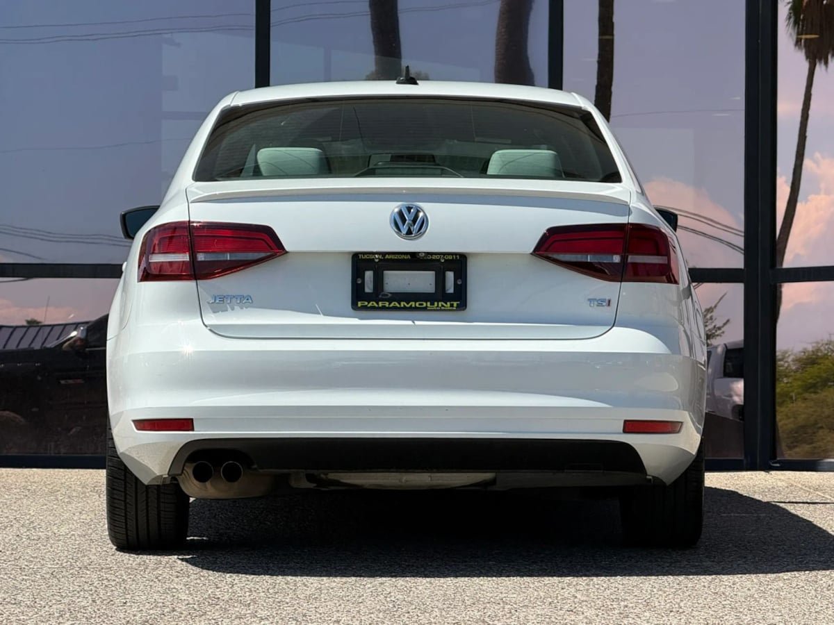 Used 2016 Volkswagen Jetta Sport FWD image 10