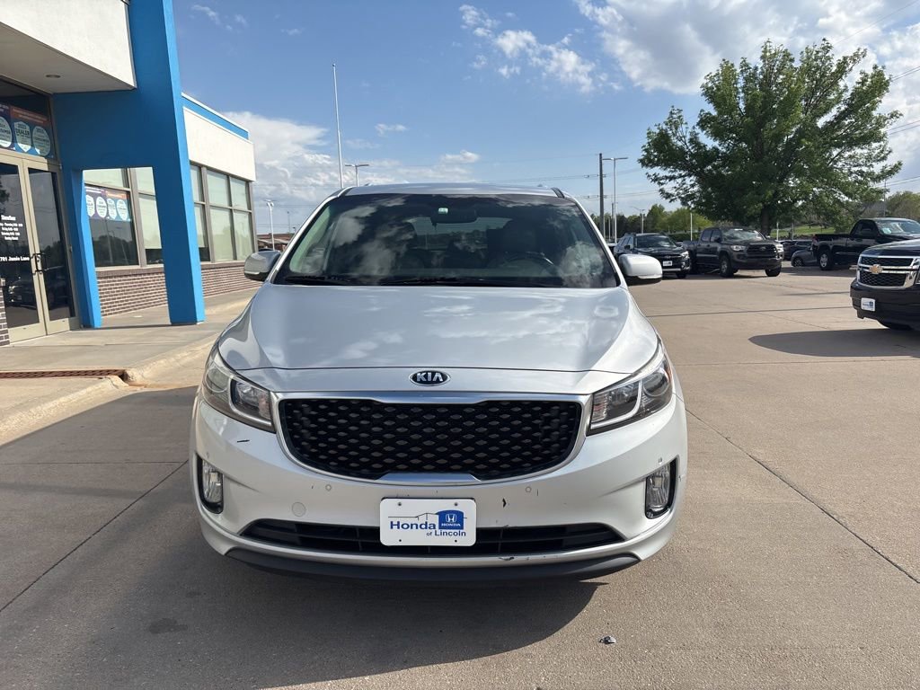 Used 2018 Kia Sedona EX FWD image 2