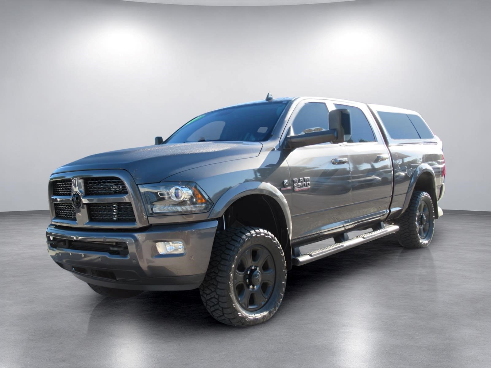 Used 2017 RAM 2500 Laramie w/ Sport Appearance Group AWD/4WD image 3