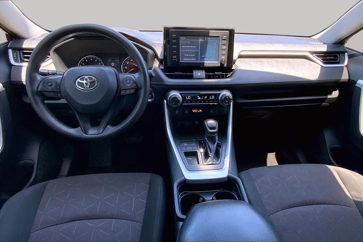 Used 2019 Toyota RAV4 XLE w/ Convenience Package FWD image 15