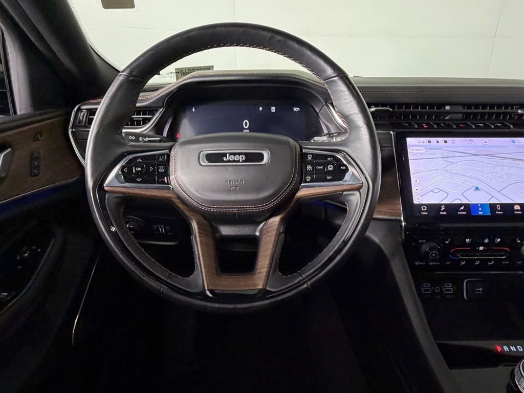 Used 2023 Jeep Grand Cherokee L Summit w/ Luxury Tech Group V image 12