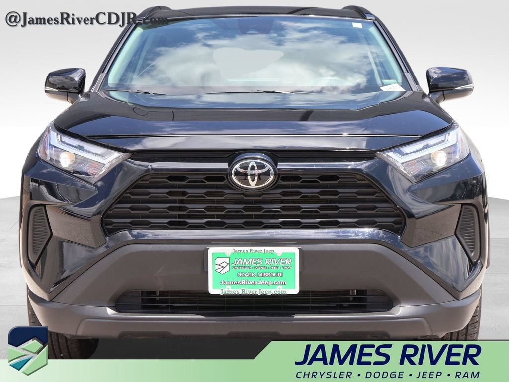 Used 2025 Toyota RAV4 XLE AWD/4WD image 7