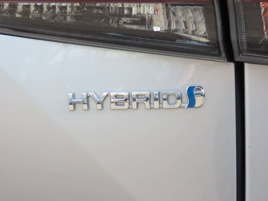 Used 2022 Toyota Highlander LE AWD/4WD image 9