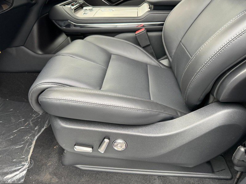 New 2025 Lincoln Navigator L Reserve image 26