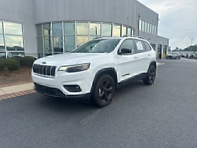 Used 2023 Jeep Cherokee Altitude Lux AWD/4WD image 2
