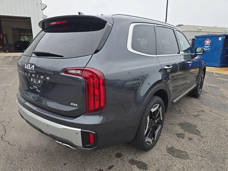 Certified 2024 Kia Telluride S w/ S Sunroof Package AWD/4WD image 8