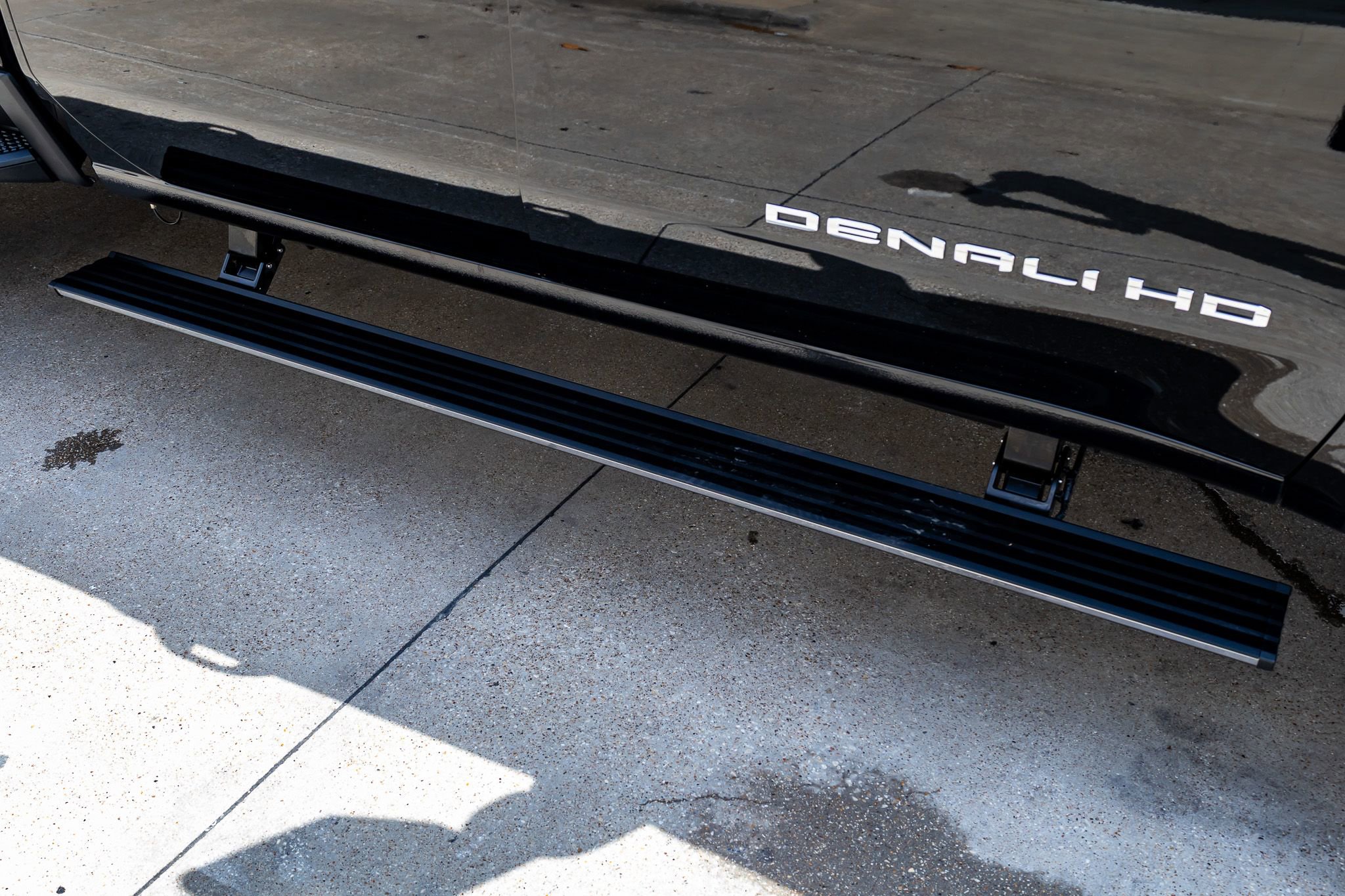 Used 2024 GMC Sierra 3500 Denali Ultimate AWD/4WD image 13